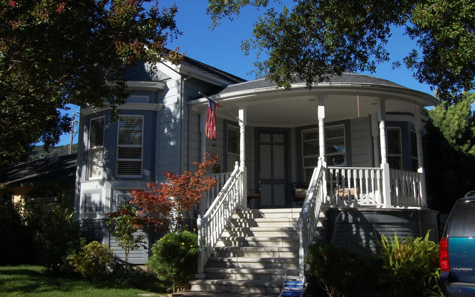 Historic building at 237 University Avenue in Los Gatos, California, built in the 1880s